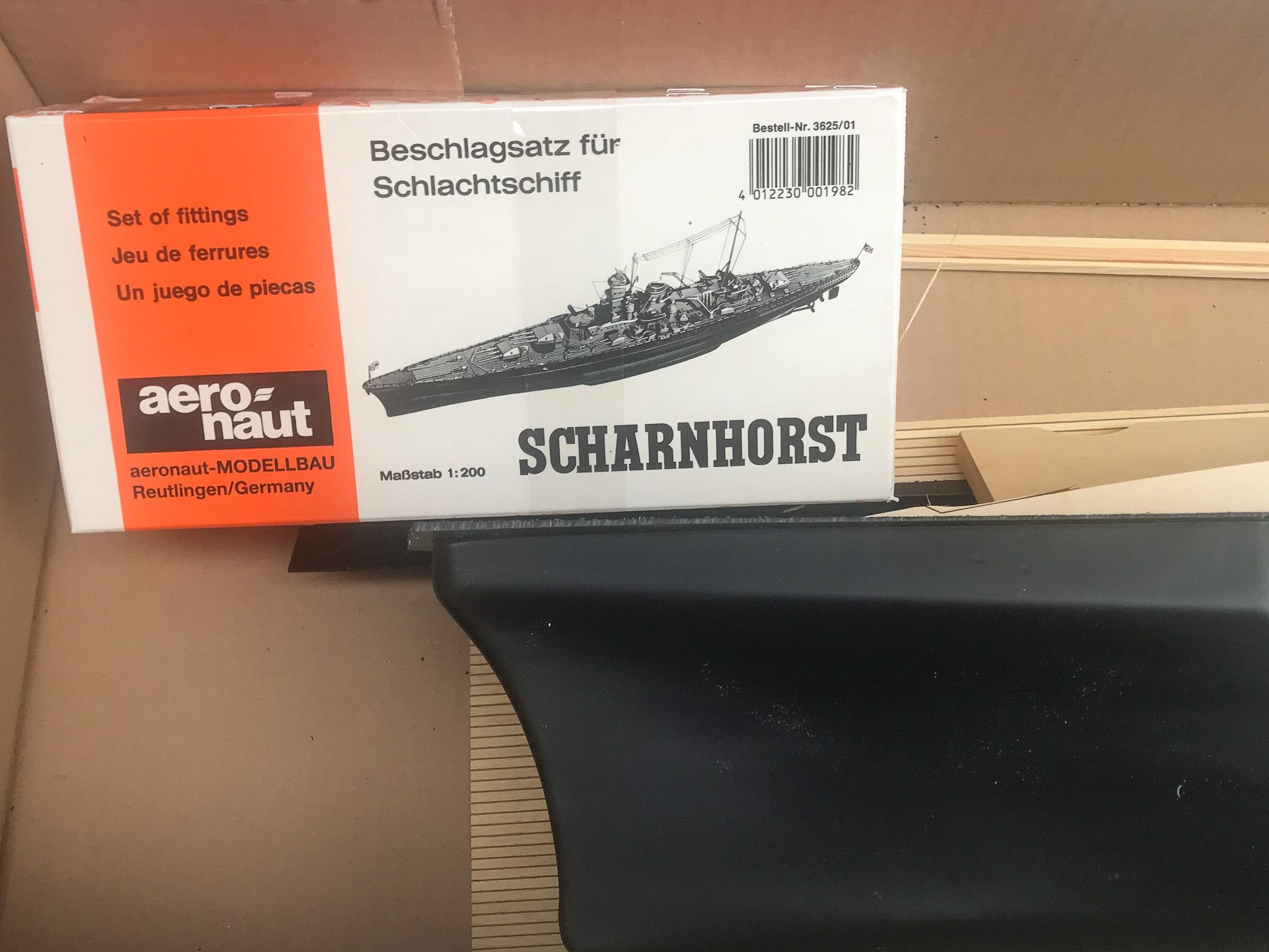 Maquette à Construire: Scharnhorst Compris les Raccords – Aeronaut (AN3625-03)