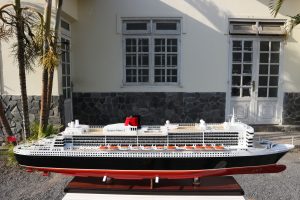 Queen Mary 2 Painted GN (CS0001P-200)