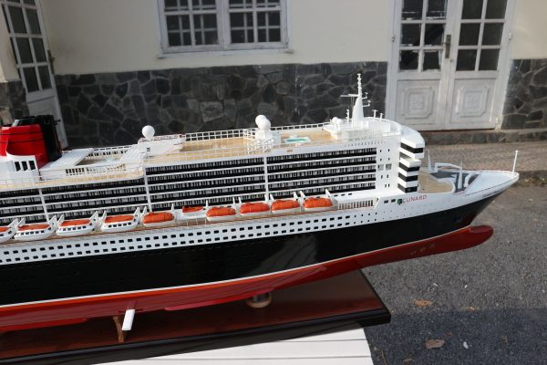 Queen Mary 2 Painted GN